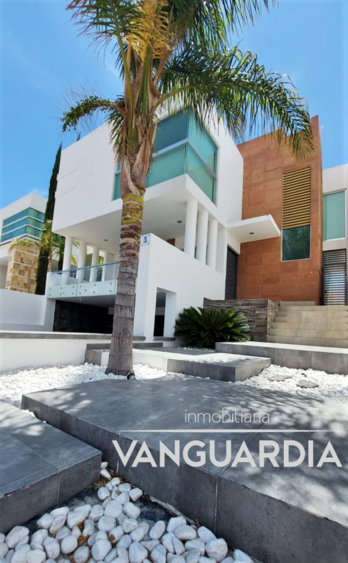 Moderna casa en Venta con 3 amplias recamaras.– Querétaro | Cumbres Del Cimatario